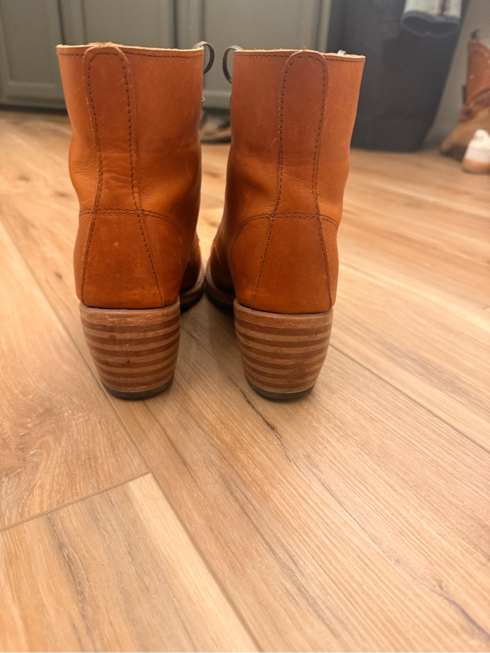 Red Wing Shoes - Clara Heritage 3404 in Oro Legacy - Picture 4 of 5